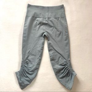 lululemon athletica- In The Flow Crop Leggings